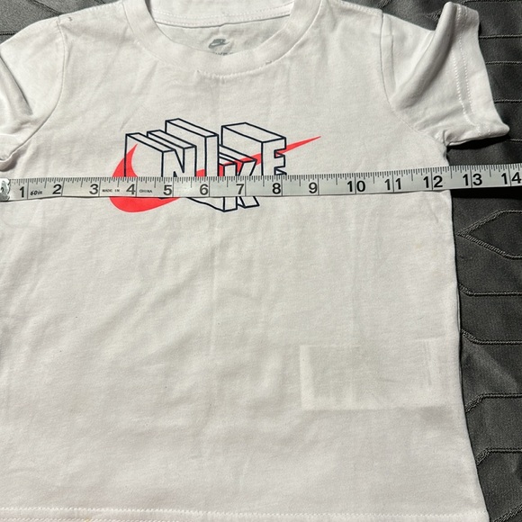 Nike Toddler Boys White Tee, EUC (Looks New), Size 3T - Picture 7 of 8